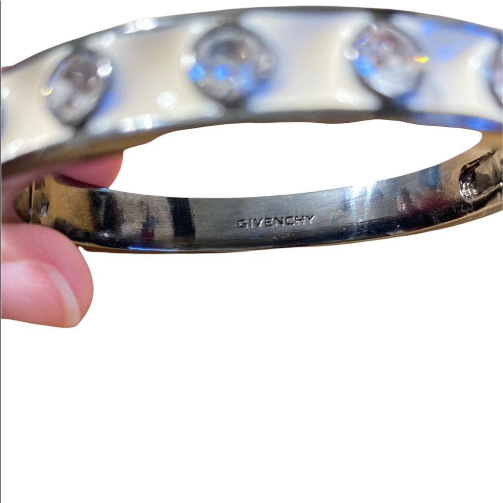 Givenchy Medium Hinged Tournel Enamel Bangle Bracelet - Picture 7 of 8